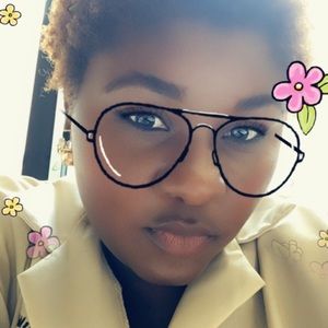 Meet your Posher, Deborah